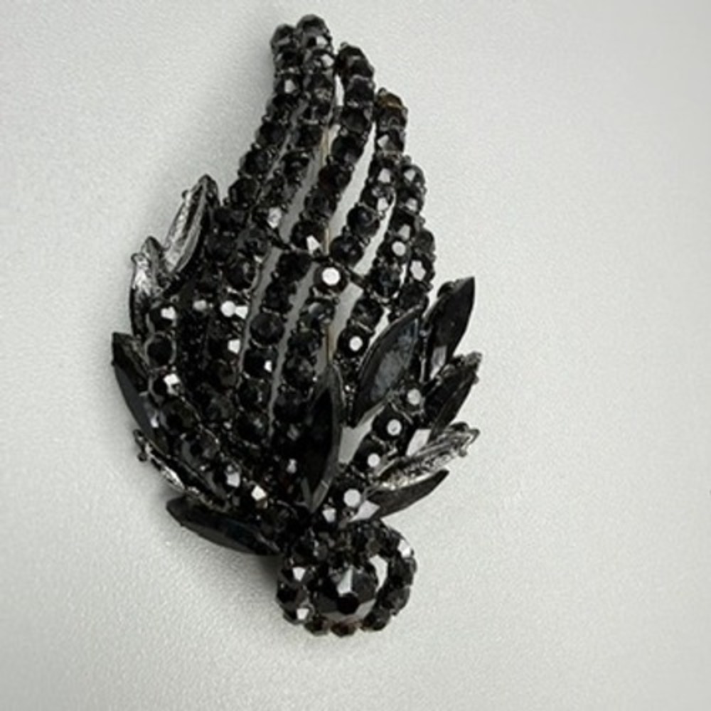 Vintage Japanned Black Rhinestone Leafβ Spray Brooch Pin 3" MCM 1960s